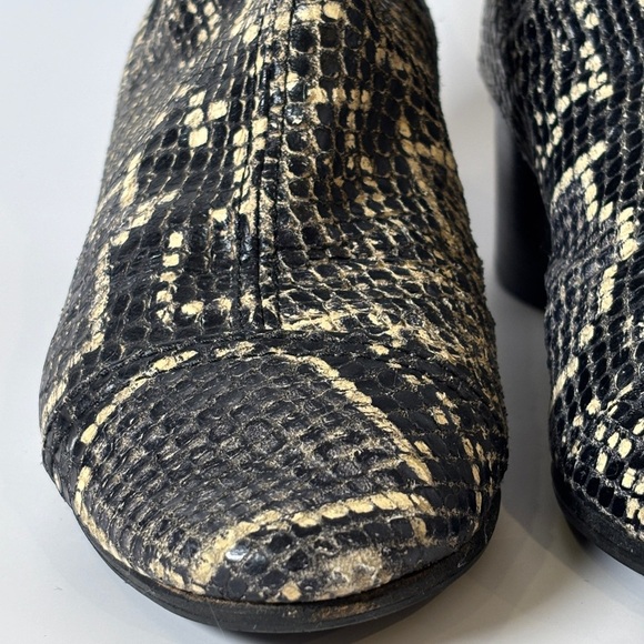 Isabel Marant Danae Python Embosses Black and Cream Ankle Boots s 5 - Picture 2 of 9